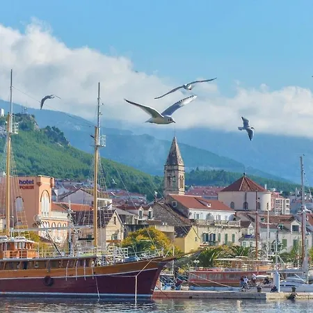 Bili-sea View In The Center *