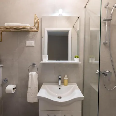 Bili-sea View In The Center Apartment Makarska