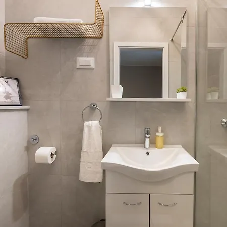 Bili-sea View In The Center * Makarska