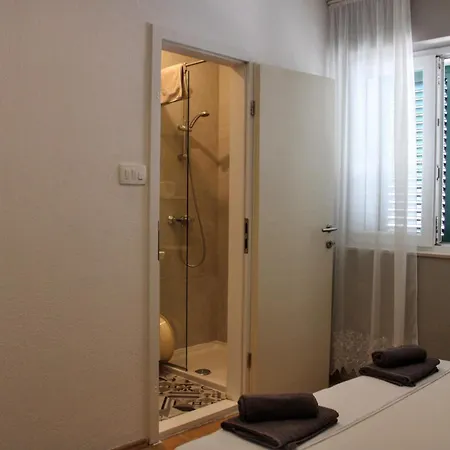 Bili-sea View In The Center Apartment Makarska