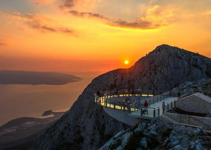 Bili-sea View In The Center Apartment Makarska