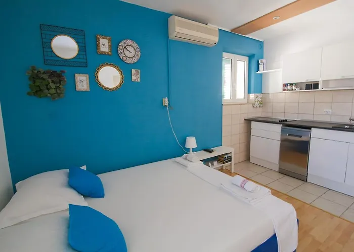 Bili-sea View In The Center Makarska