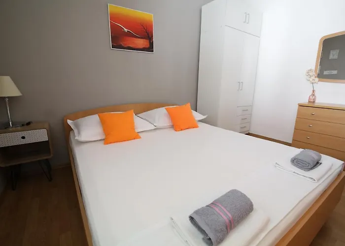 Bili-sea View In The Center Makarska