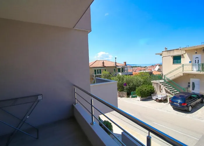 Bili-sea View In The Center *