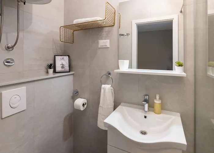 Apartment Bili-sea View In The Center Makarska