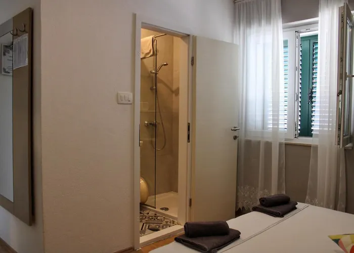 Bili-sea View In The Center Apartment Makarska