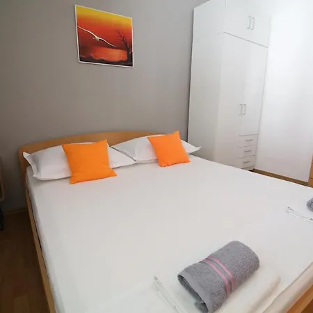 Bili-sea View In The Center Makarska