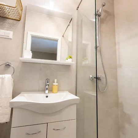 Bili-sea View In The Center * Makarska