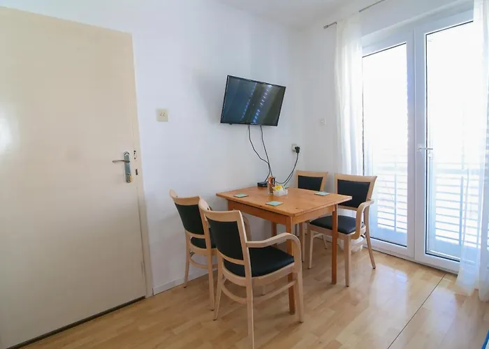 Bili-sea View In The Center Appartement